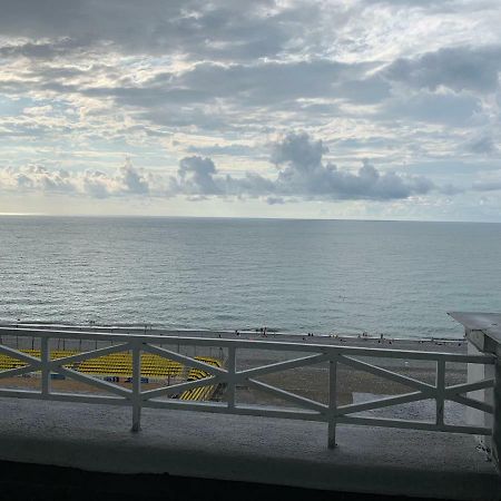 Tg Apartment Sea View Батуми Екстериор снимка