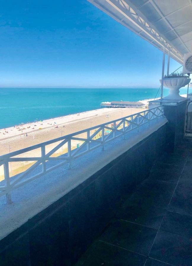 Tg Apartment Sea View Батуми Екстериор снимка