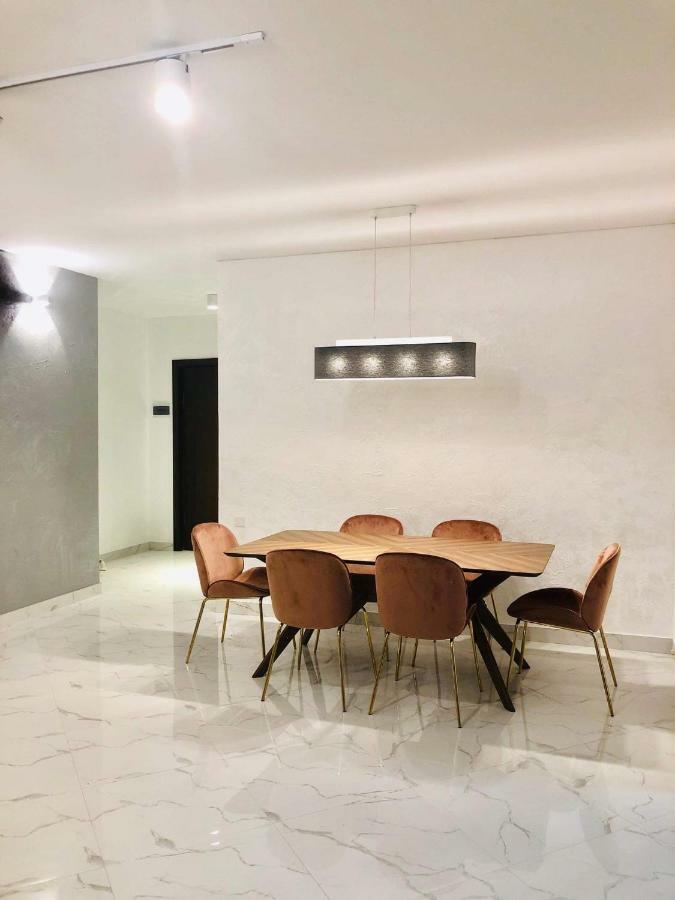 Tg Apartment Sea View Батуми Екстериор снимка