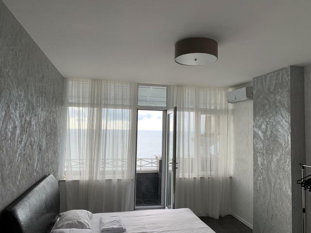 Tg Apartment Sea View Батуми Екстериор снимка
